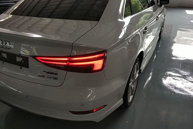Audi A3 2019 immagine di auto #8