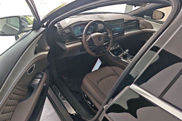 BYD Han 2024 car image #16