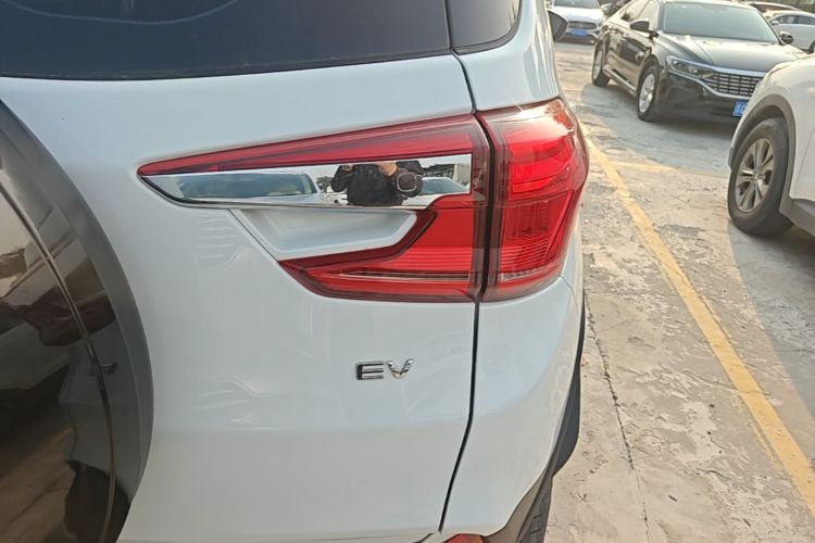 BYD Yuan New Energy 2019 #8 BYD Yuan New Energy 2019 изображение автомобиля #8