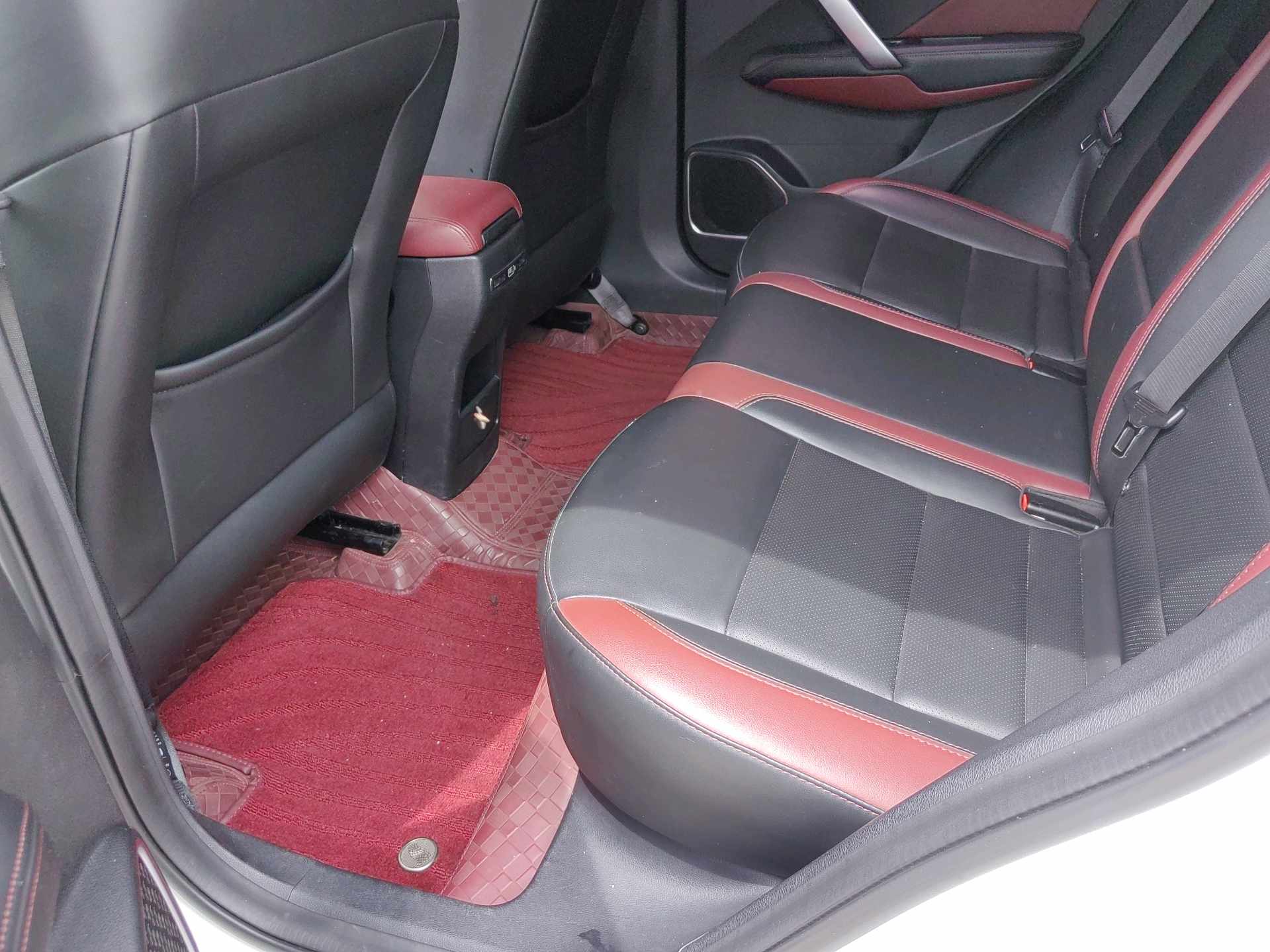 GEELY Coolray 2020 car image #8