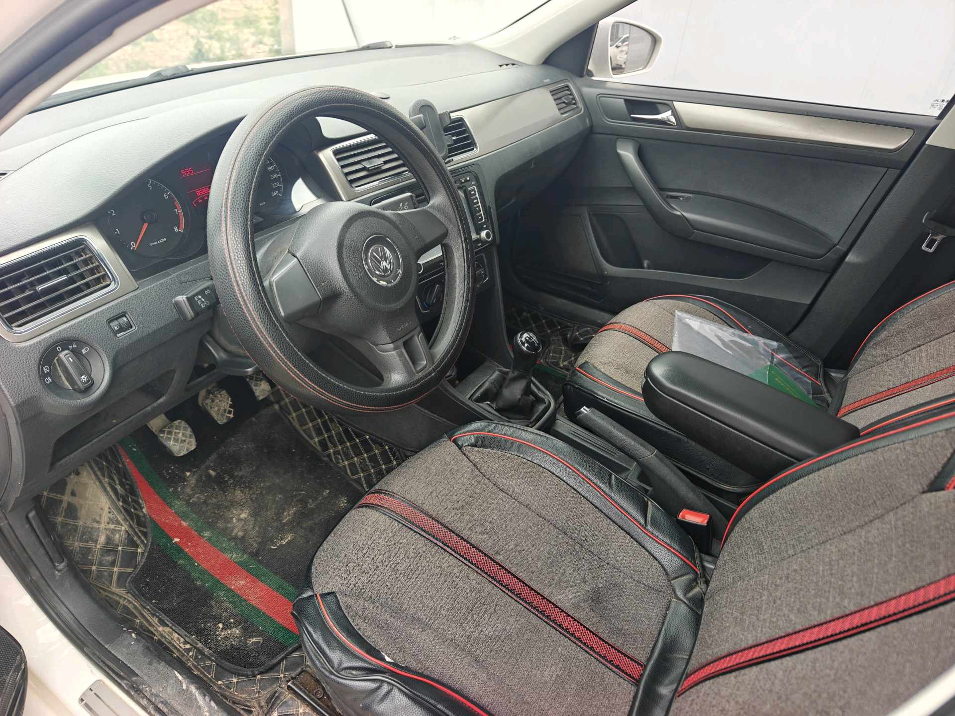 Volkswagen Santana 2015 car image #7