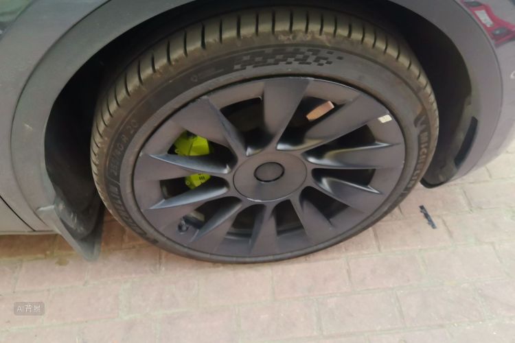 Tesla Model Y 2023 #9 Tesla Model Y 2023 car image #9