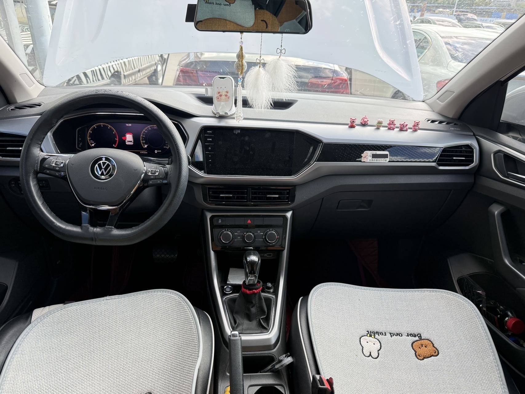 Volkswagen T-Cross 2022 car image #9