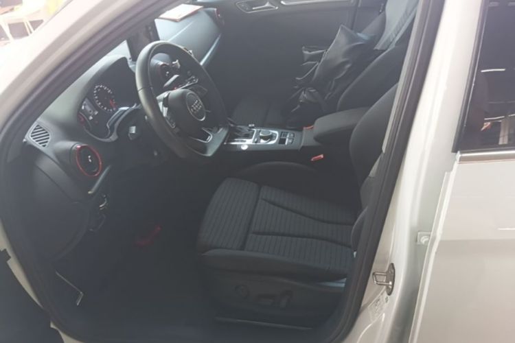 Audi A3 2020 car image #19