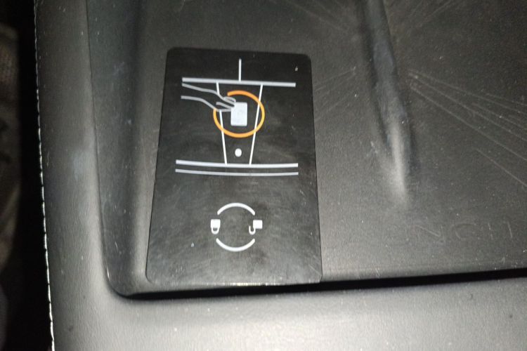 Tesla Model 3 2025 car image #11