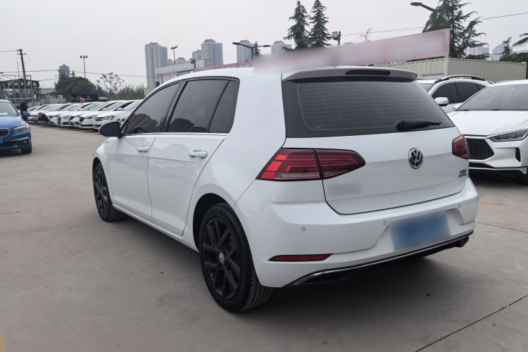 Volkswagen Golf 2020 car image #5