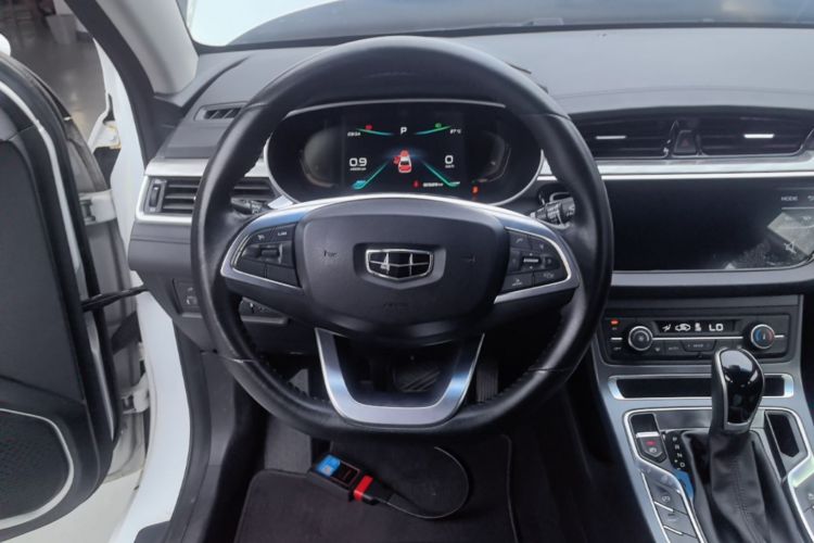 GEELY Emgrand 2019 #11 GEELY Emgrand 2019 car image #11
