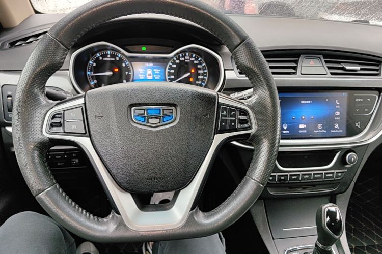 GEELY Emgrand 2016 car image #11
