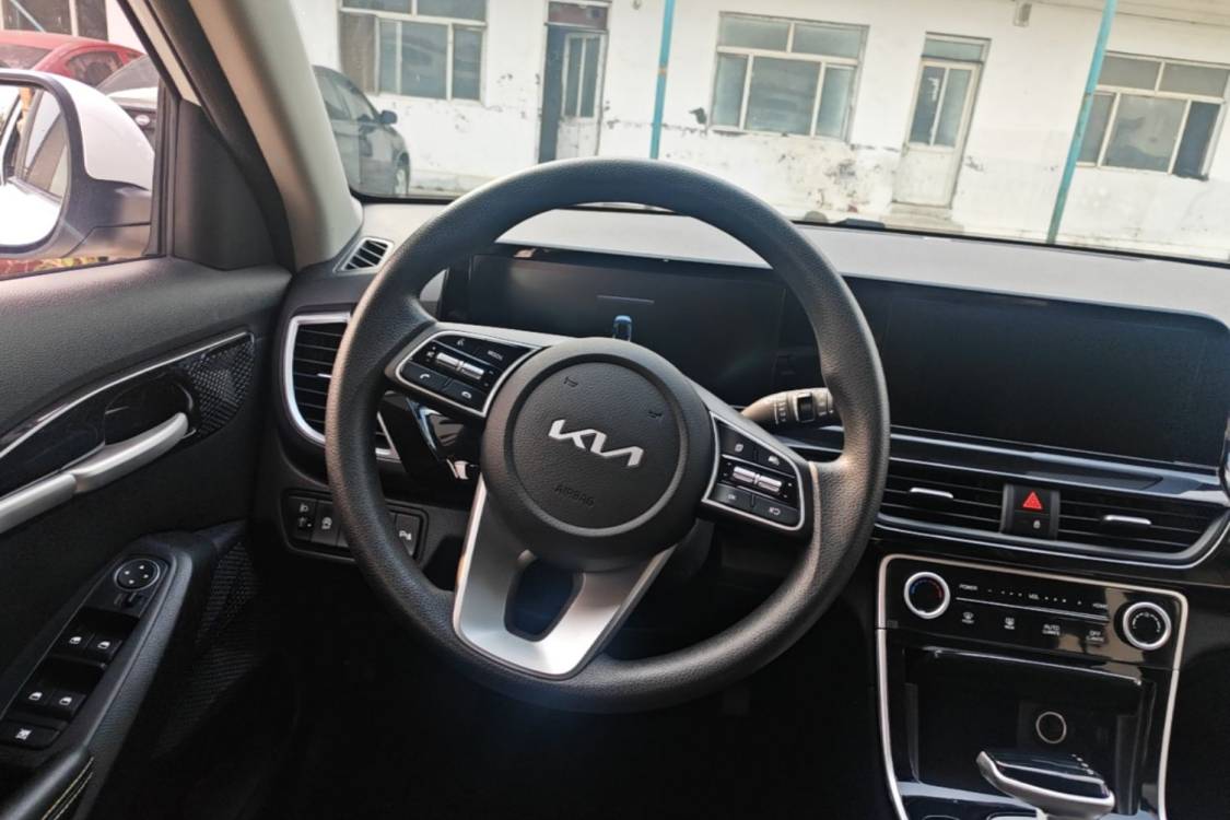 Kia Seltos 2024 #22 Kia Seltos 2024 immagine di auto #22