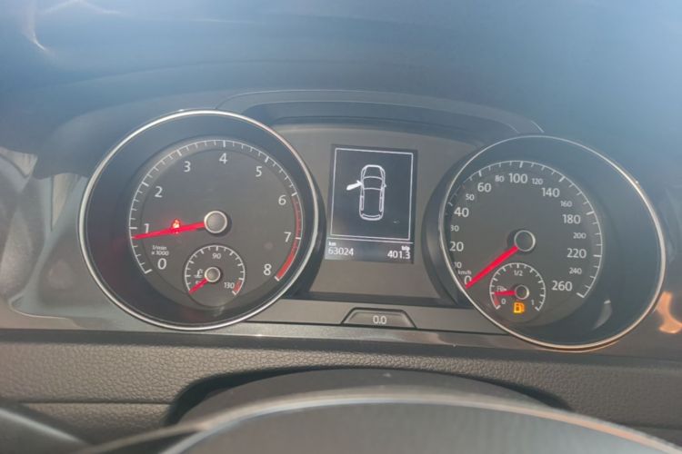 Volkswagen Golf 2019 car image #12
