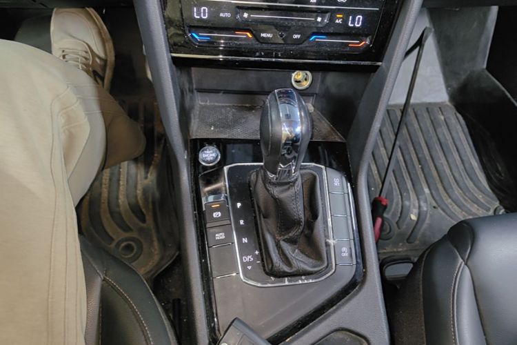Volkswagen Tharu 2021 car image #14