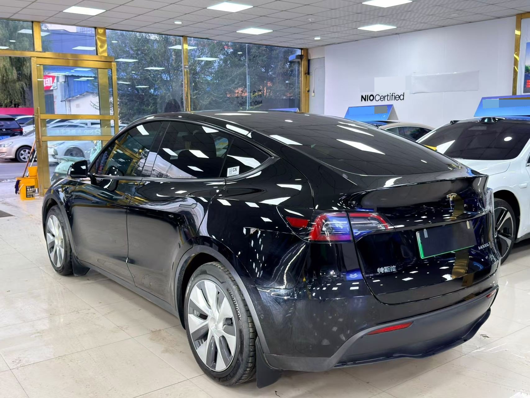 Tesla Model Y 2023 #9 Tesla Model Y 2023 صورة سيارة #9