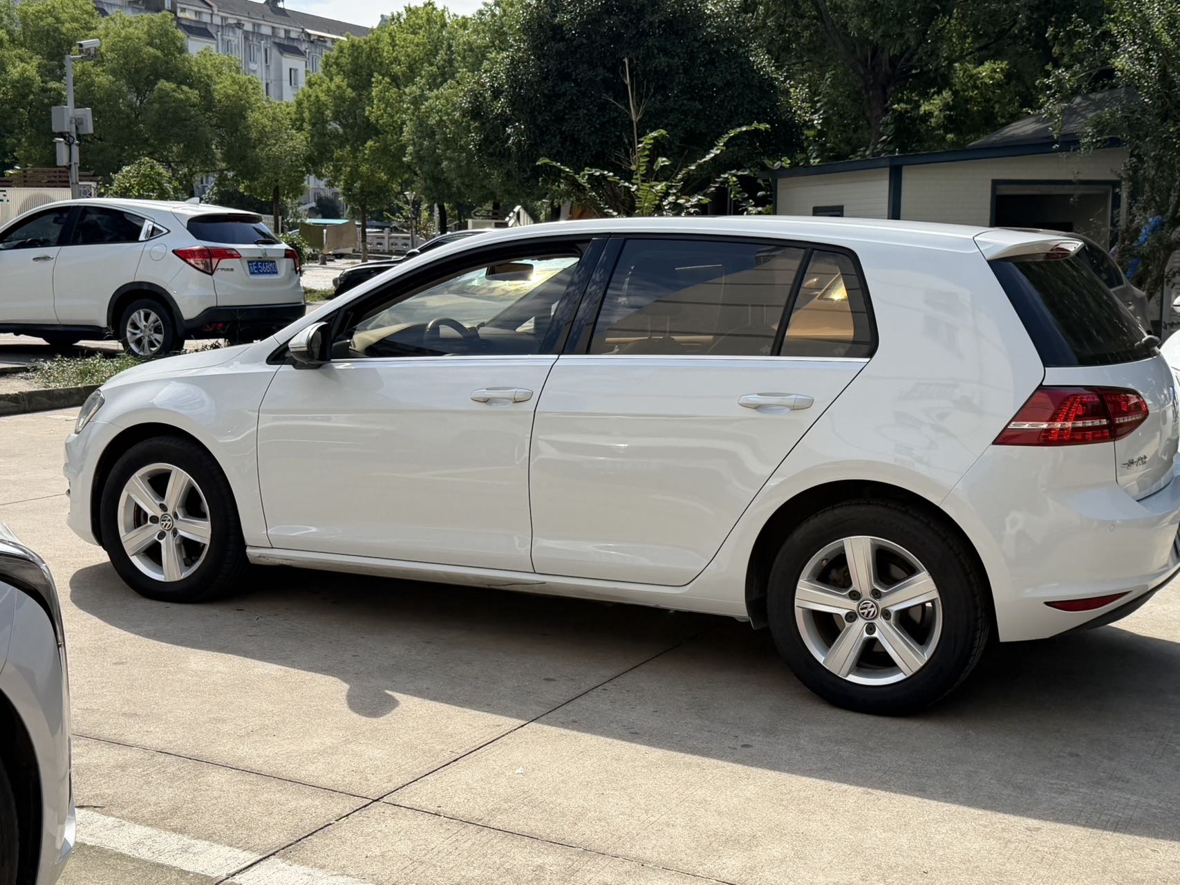 Volkswagen Golf 2015 car image #5