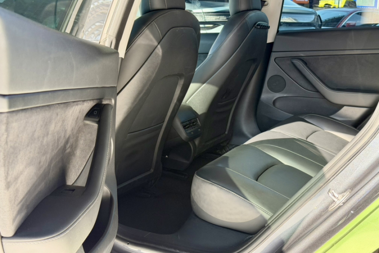Tesla Model 3 2021 car image #9