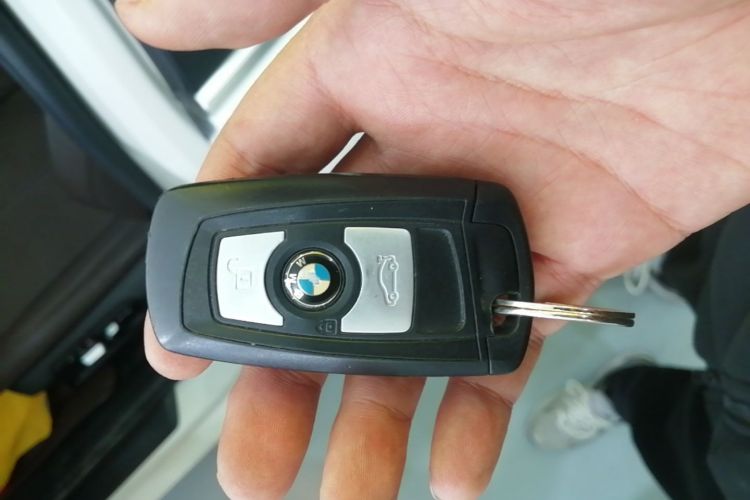 BMW 3 Series 2018 #9 BMW 3 Series 2018 immagine di auto #9