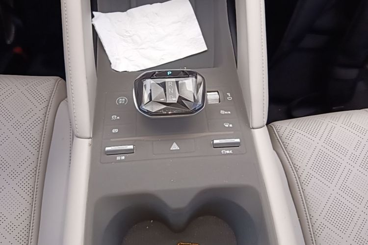 BYD YuanUP 2024 car image #18