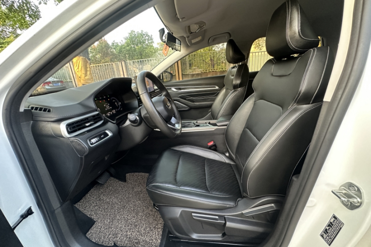 GEELY Emgrand 2023 car image #22