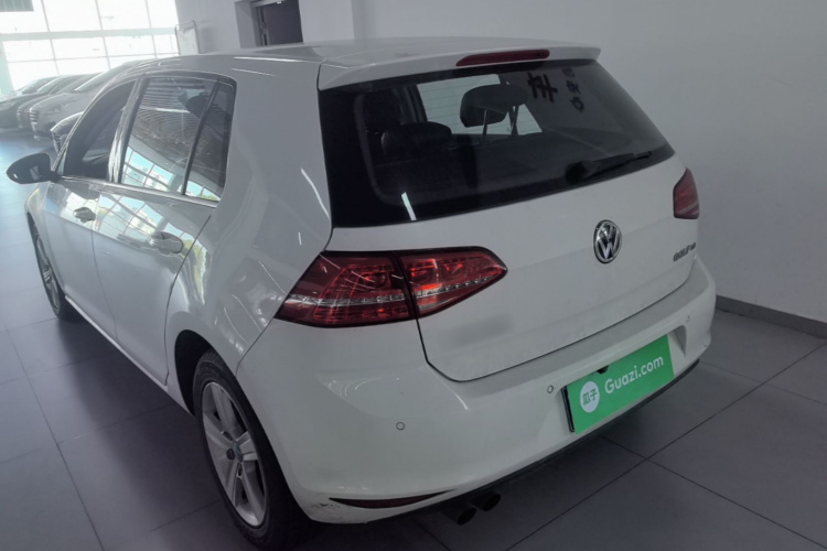 Volkswagen Golf 2015 car image #5