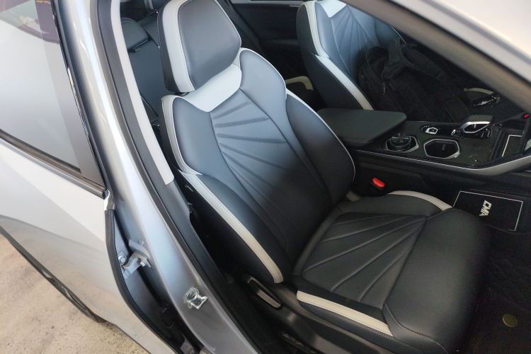 GEELY Boyue L 2024 صورة سيارة #27