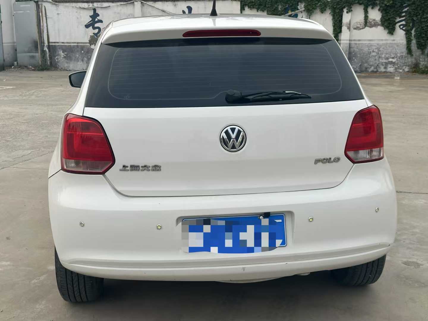 Volkswagen Polo 2012 car image #9