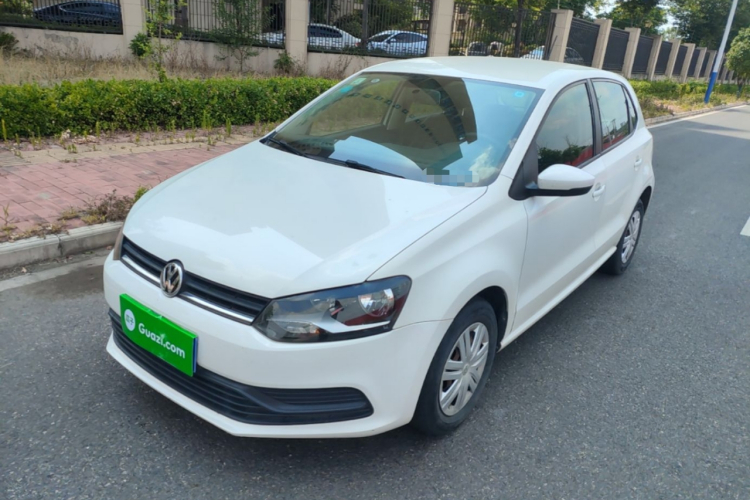 Volkswagen Polo 2019 car image #2