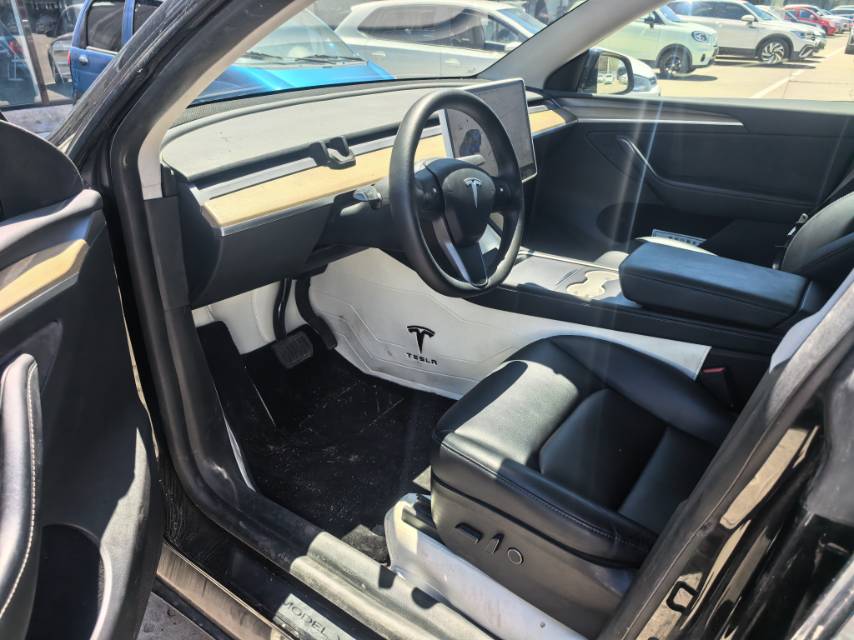 Tesla Model Y 2021 #3 Tesla Model Y 2021 car image #3