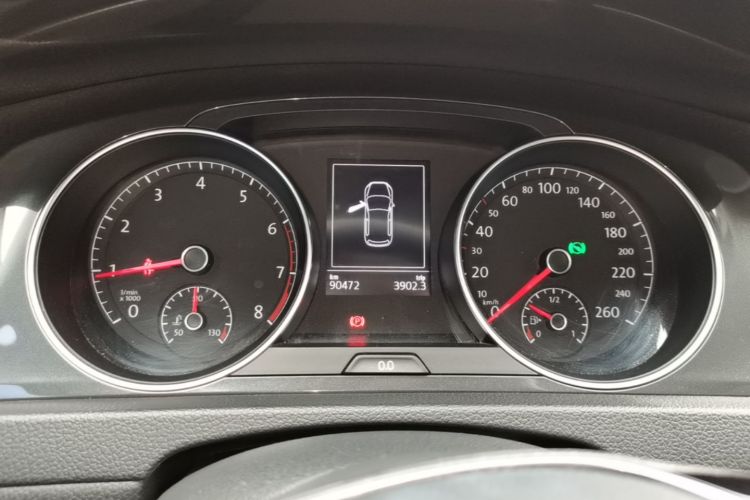 Volkswagen Golf 2019 car image #12