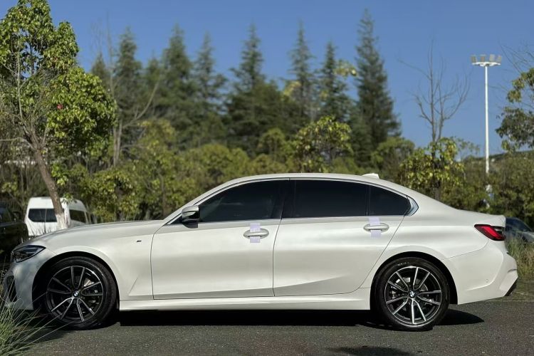 BMW 3 Series 2021 #4 BMW 3 Series 2021 car image #4