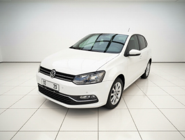 Volkswagen Polo 2015 Volkswagen Polo 2015 car image