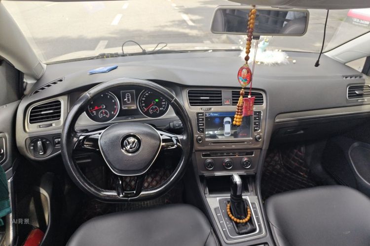 Volkswagen Golf 2014 car image #11