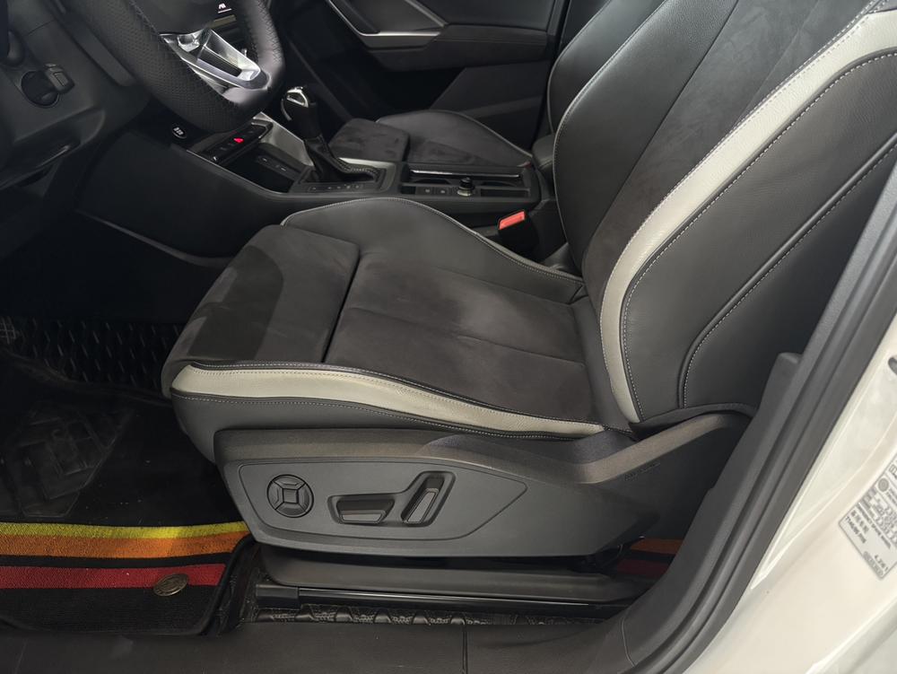Audi Q3 2022 car image #21