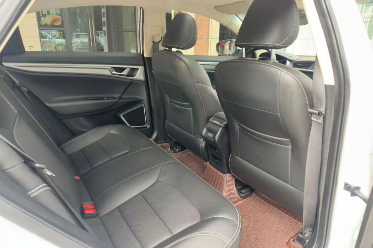 GEELY Emgrand GL 2020 car image #11
