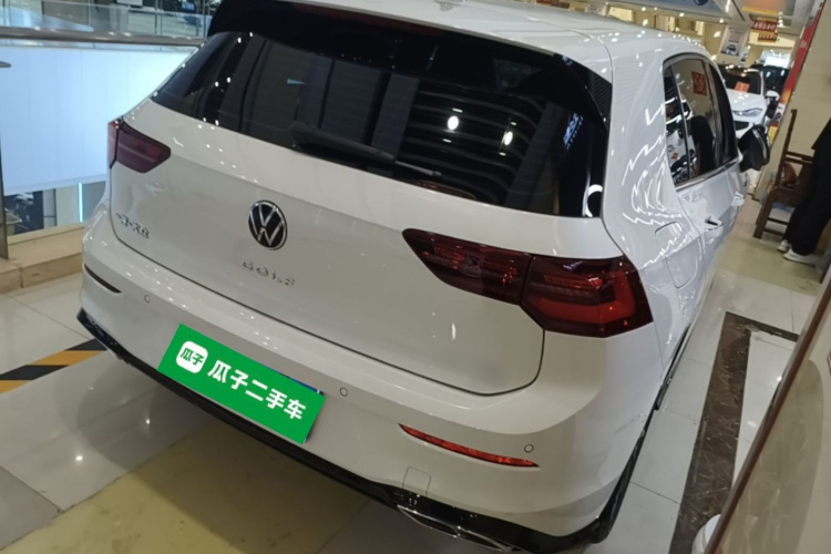 Volkswagen Golf 2023 car image #7