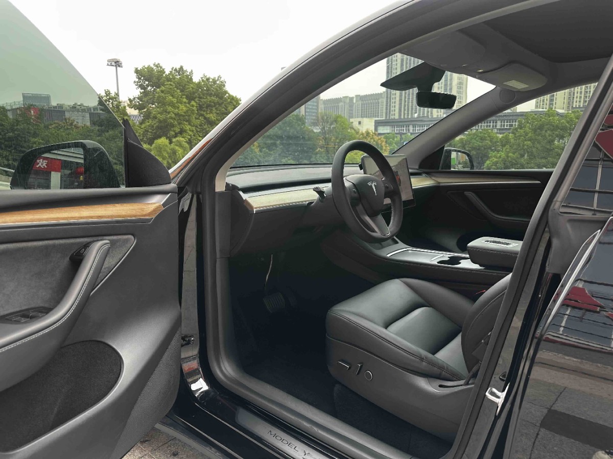 Tesla Model Y 2022 #5 Tesla Model Y 2022 immagine di auto #5