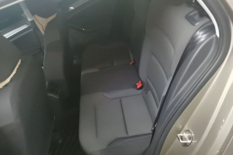 Volkswagen Golf 2015 car image #13