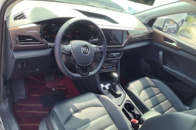 Volkswagen Tharu 2022 immagine di auto #10