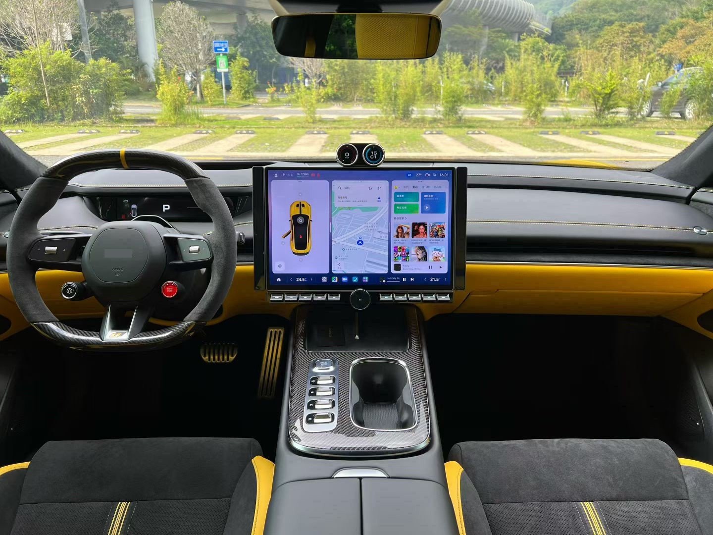 MI SU7 Ultra 2025 car image #9