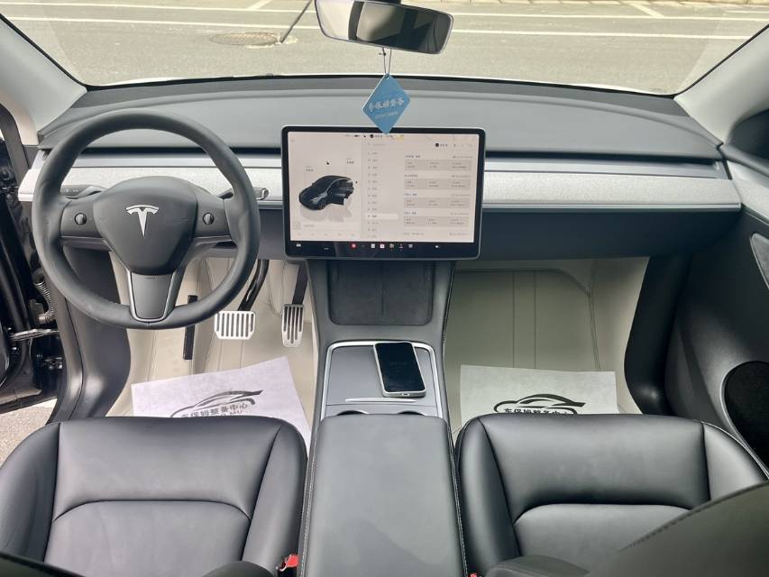 Tesla Model Y 2024 #7 Tesla Model Y 2024 car image #7