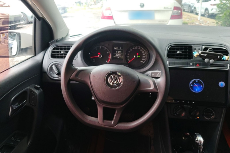 Volkswagen Polo 2017 #11 Volkswagen Polo 2017 car image #11