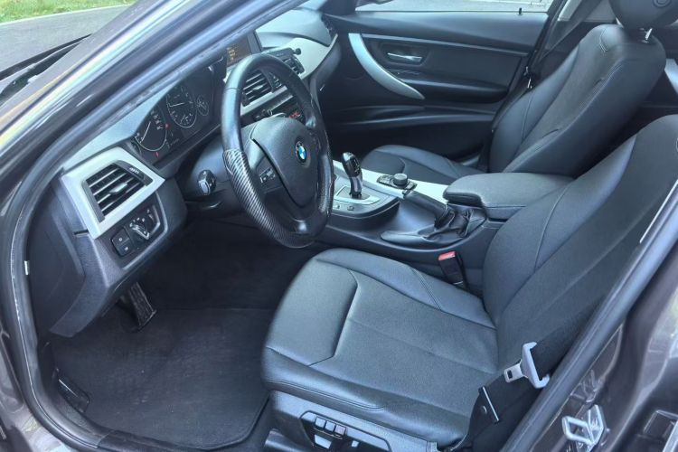 BMW 3 Series 2015 #15 BMW 3 Series 2015 immagine di auto #15