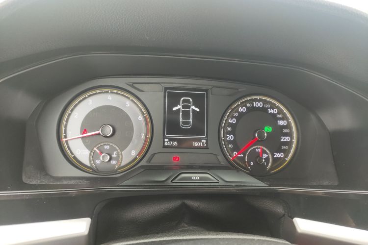 Volkswagen Lavida 2019 car image #12
