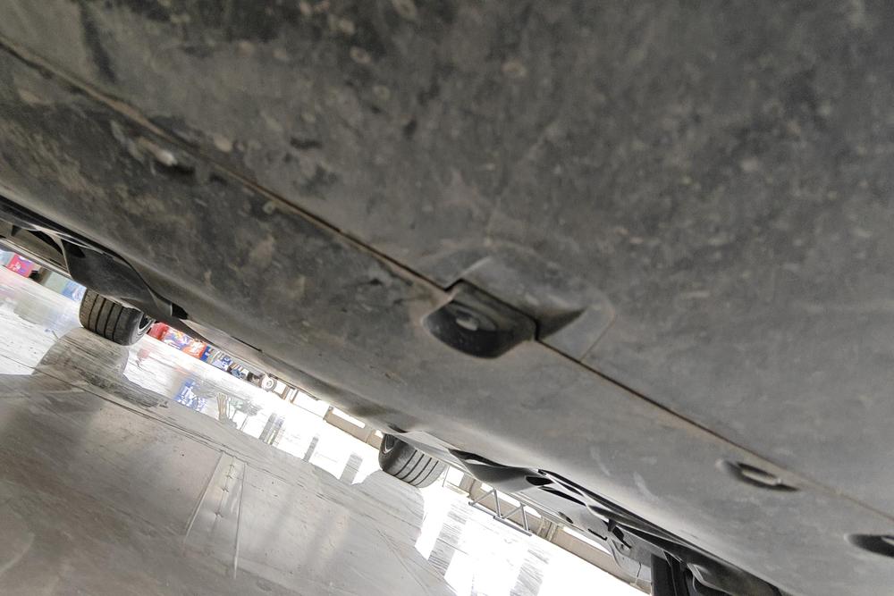 Tesla Model Y 2023 car image #6