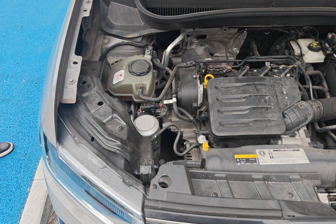 Volkswagen T-Cross 2020 car image #11