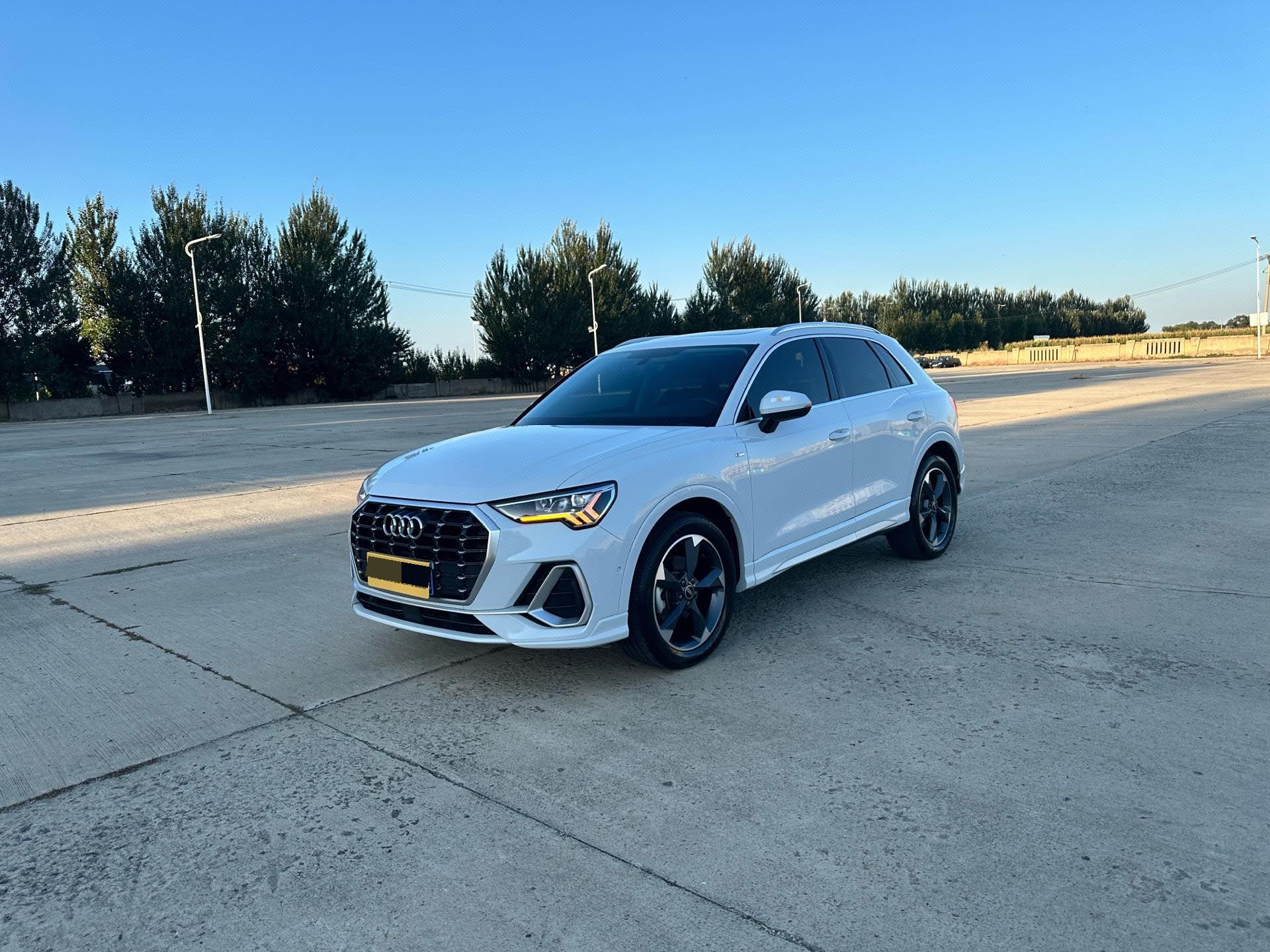 Audi Q3 2023 Audi Q3 2023 car image