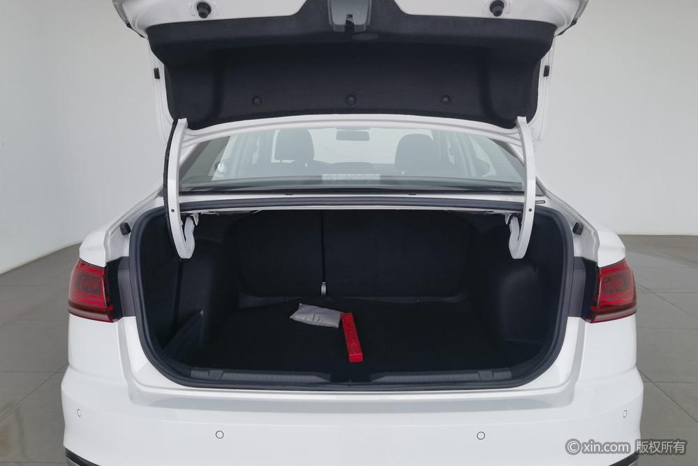 Volkswagen Bora 2024 car image #23
