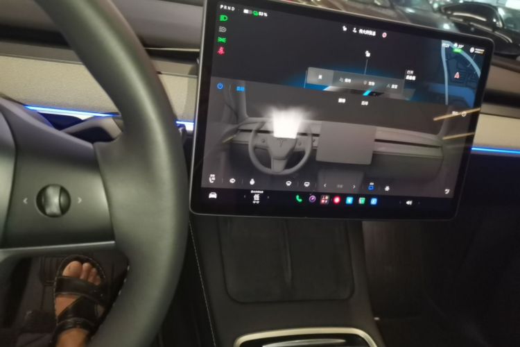 Tesla Model Y 2024 #13 Tesla Model Y 2024 car image #13