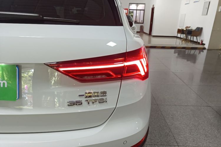 Audi Q3 2020 #8 Audi Q3 2020 car image #8