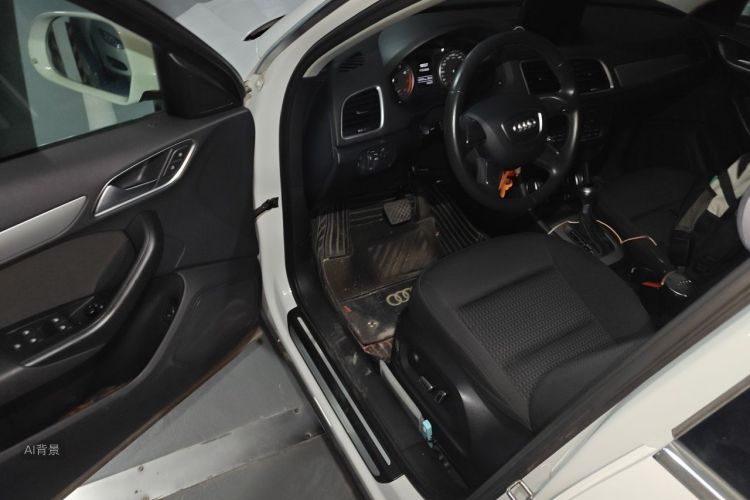 Audi Q3 2018 immagine di auto #18