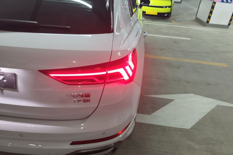 Audi Q3 2022 #8 Audi Q3 2022 car image #8