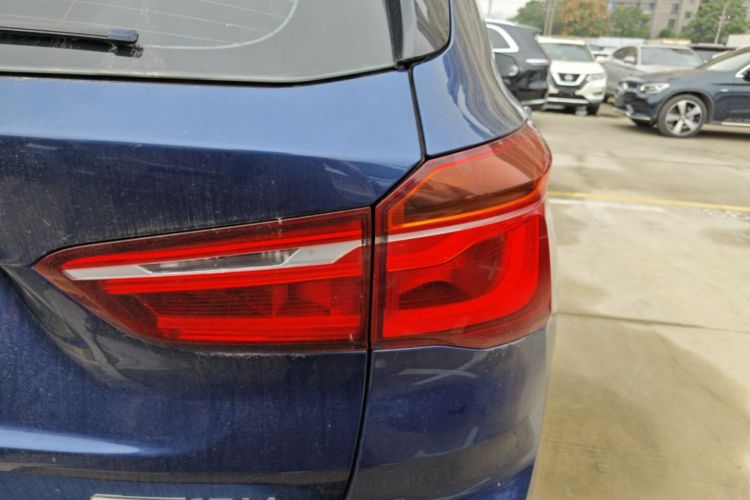 BMW X1 2018 #8 BMW X1 2018 car image #8